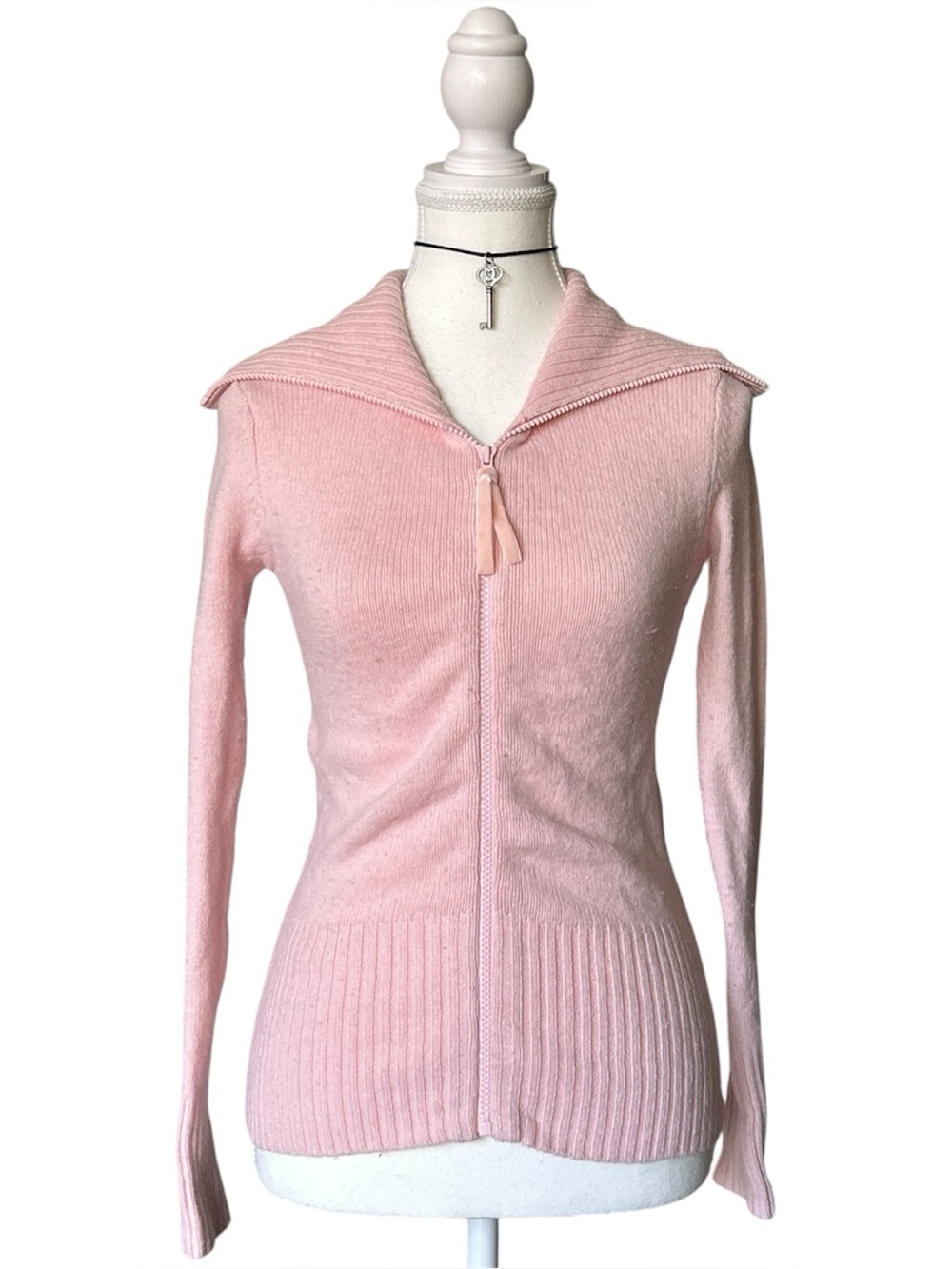 Y2K Coquette “Old Navy” Baby Pink Knit Zip-up Long Sleeve Sweater